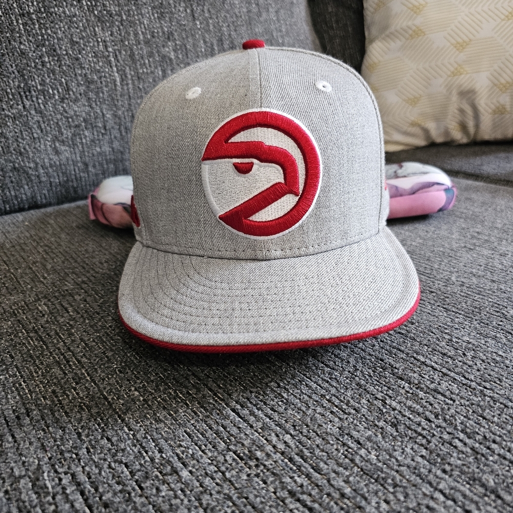 New Era Atlanta Hawks Snapback Hat Unisex